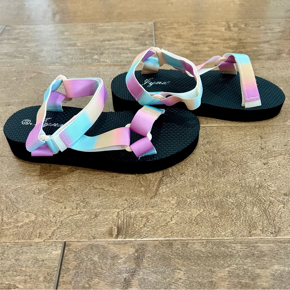 Jynx Women’s Suri Tie Dye Rainbow Strappy Sandals Black Pink NEW Girly Summer - Picture 4 of 6